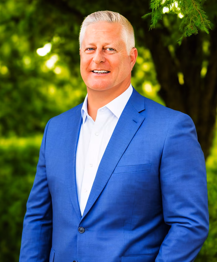 Shawn Absher — co-owner, web developer, and 28-year Las Vegas wedding industry pioneer at Las Vegas Weddings